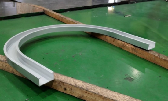 チャンネル横曲01