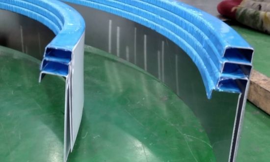 チャンネル横曲04